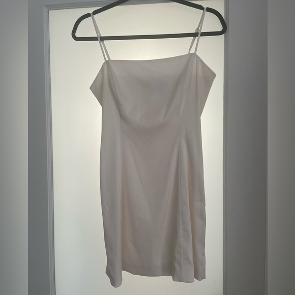 Never worn Aritzia Sunday Best Shimmer Dress - Picture 5 of 5